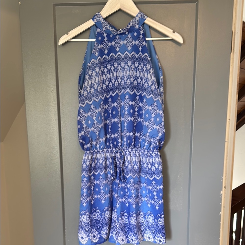 Blue and White Patterned Sleeveless Dress